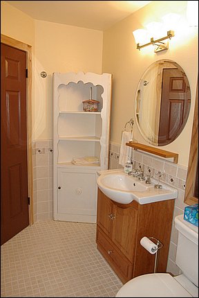 bath1e.JPG bath1e.JPG