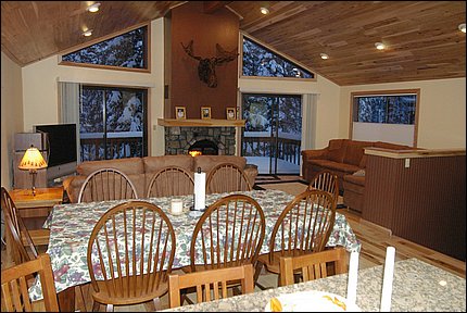 dinning1.JPG dinning1.JPG