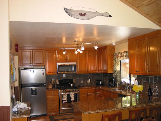 kitchen1.JPG kitchen1.JPG